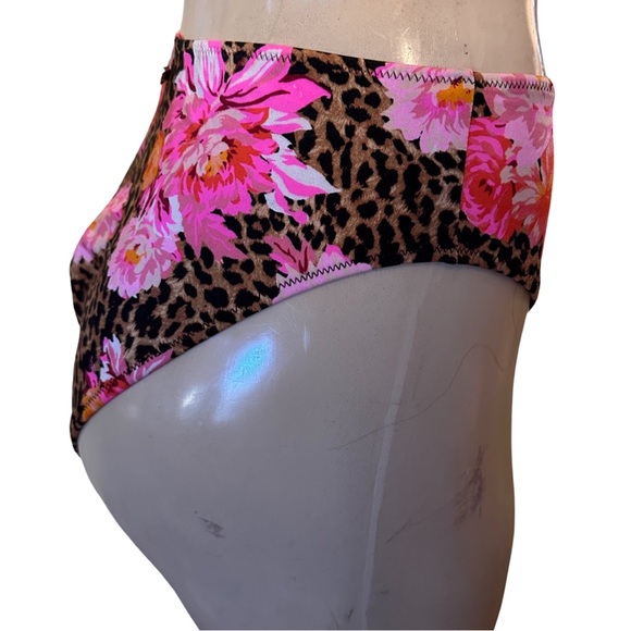 Victoria Secret High Waisted Cheeky Cheetah Floral Bikini Bottoms EUC Medium - Picture 4 of 8